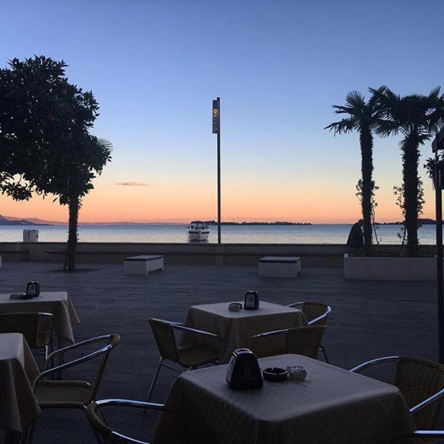 Hotel Diana Gardone Riviera Buitenkant foto