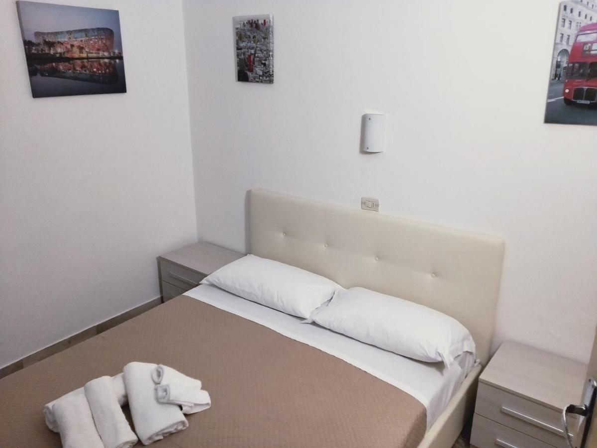 Hotel Diana Gardone Riviera Buitenkant foto